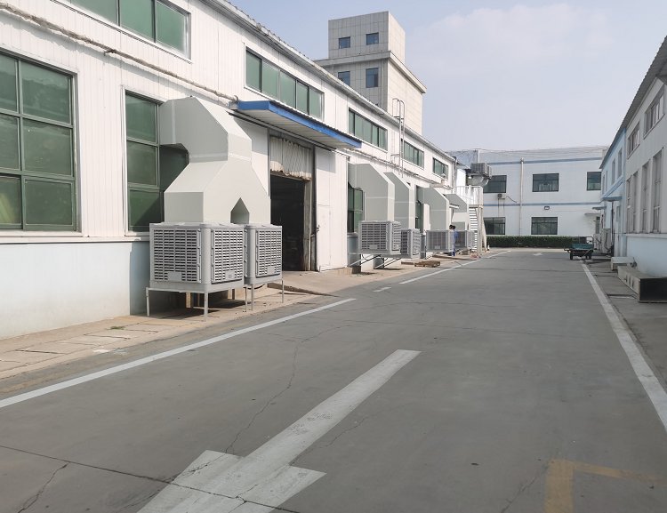 塑料廠降溫，吹膜車間降溫，車間管道降溫方法，工廠管道送風(fēng)降溫辦法有哪些